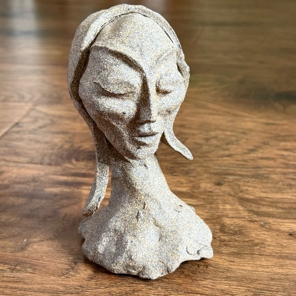 Handcrafted Sandstone-Look Female Bust Sculpture - Neutral .